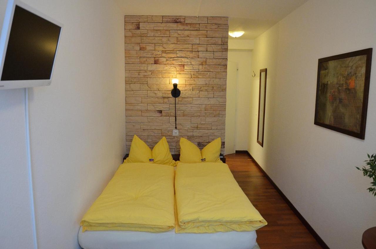 Zunfthaus Zu Wirthen Hotel โซโลทูร์น ภายนอก รูปภาพ